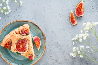 Lagana torta sa smokvama i jogurtom