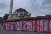 Srbi u Pljevljima i Podgorici čuvali džamije tokom noći