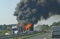 Haos na auto-putu kod Zagreba: Težak sudar, dvoje mrtvih, gore kamioni