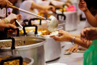 Korona udarila i na donacije, zalihe na izmaku