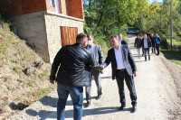 Novi asfalt u Bogutovom Selu kod Ugljevika