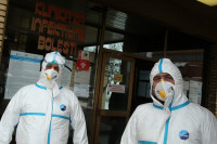 BOLNICE U SRPSKOJ SVE PUNIJE Na respiratorima 26 pacijenata, u UKC 23 životno ugrožena