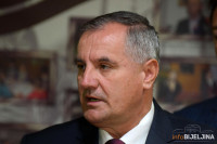 NEMA SMANJENJA PRIMANJA BUDŽETSKIM KORISNICIMA Višković: Plate u javnom sektoru održavaju privredu