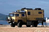 Nesvakidašnje vozilo na plaži u Brodarici privuklo poglede mještana