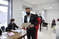 Ćorić: Pobjedu uzvratiti biračima na dostojanstven način