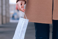 Hrvati počinju sa kaznama, za pogrešno nošenje maske 65 evra