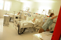 Za kovid pacijente JOŠ 180 MJESTA: Univerzitetski klinički centar popunio DVIJE TREĆINE kapaciteta