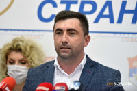 Sutra predaja ključeva Petroviću