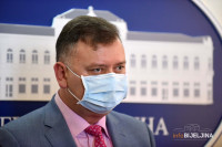 Popović podnosi ostavku