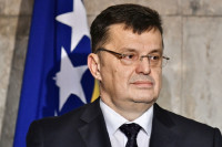 Tegeltija potvrdio da vakcine protiv korone u BiH stižu krajem januara
