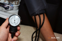 Zašto pritisak treba mjeriti i na levoj, i na desnoj ruci: Na šta upozorava velika razlika!