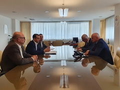 Ministar Đokić razgovarao sa načelnikom opštine Šamac o istraživanjima sirove nafte na području ove opštine