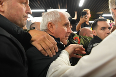 Obradović stigao u Beograd, dočekali ga navijači: "Željko, ostani"