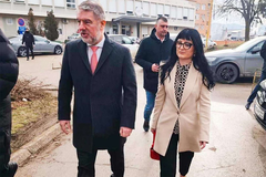 Šeranić i Ignjatović posjetili mladića napadnutog u tuči navijača u Tuzli