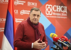 Dodik: Do sad se prijavilo 2.100 medicinskih radnika za vakcinaciju u Srbiji