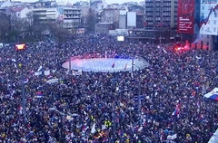 Prvi sat protesta protekao mirno (VIDEO)