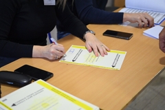 Oprečni rezultati iz stranačkih štabova