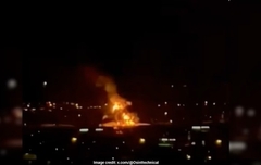 Dron izazvao požar na aerodromu u Dubaiju, otkazani svi letovi
