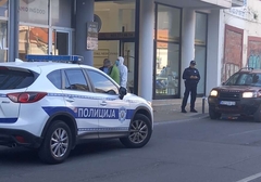 Opsadno stanje u ulici u kojoj je muškarac počinio strašno ubistvo