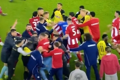 Incident u Grčkoj: Tinejdžer Gaćinovića hvatao za kragnu u opštem haosu (VIDEO)