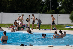 Mladić (19) teško povrijeđen pri padu sa tobogana na bazenu