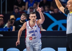 Povrijedio se Aleksa Avramović: Deset dana pred meč Srbije