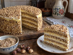 Najbolja domaća torta za slavu: Bogat fil od lješnika i kore koje se tope u ustima