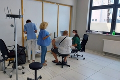 U redovima za vakcinu sve više mladih