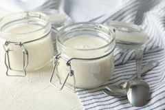 DOMAĆI JOGURT IZ RERNE: Garantovano bolji od kupovnog!