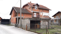 Novi detalji šokantnog slučaja u Brčkom: Ostavili djecu da bi išli prosjačiti?