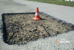 Nakon pisanja InfoBijeljina: Okrpili rupe u bijeljinskom naselju Koviljuše (FOTO)