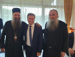 "Patrijarh donosi blagoslov, poruke i pouke" Vasilije Perić u tuzlanskom hramu