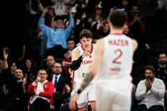 Srčano pjevao himnu Turske, pa predvodio napad: Navijači BiH žestoko na Biberovića