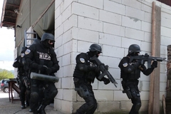 Pretresi na sedam lokacija: Velika policijska akcija u Federaciji BiH