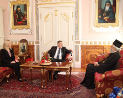 POVODOM BOŽIĆA Dodik i Cvijanovićeva poklonili panagiju presvete Bogorodice episkopu Jefremu