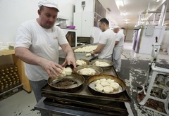 Poslodavcima u Srpskoj nije lako: Ne mogu naći radnika za platu od 1.400 KM i plaćeno ljetovanje
