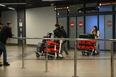 Srbi čekali da polete, a onda je počeo novi udar dronova