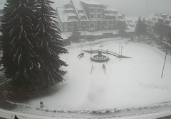 Snijeg ne prestaje da pada: Nove slike mećave sa NAJPOZNATIJE PLANINE u Srbiji