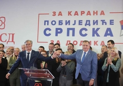 Dodik i saradnici uz muziku proslavljaju pobjedu Karana