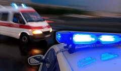 PUCNJAVA U MLADENOVCU, IMA RANJENIH! Pucano iz automatske puške iz vozila u pokretu!