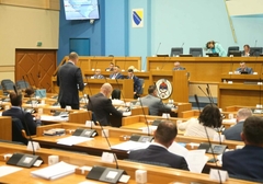 Posebna sjednica NS RS: Šmitove odluke neće u Službeni glasnik RS