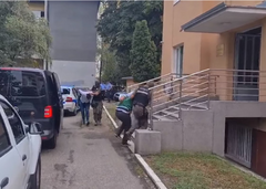 NAKON HAPŠENJA U BIJELJINI Tužilaštvo traži pritvor za dvojicu policajaca i advokata