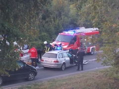 Vozač i suvozač povrijeđeni u udesu u Trnjacima