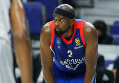 Košarkaš Efesa doživeo srčani udar