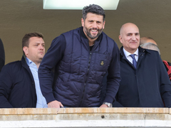 Šapić, gradonačelnik Beograd, sjeda na klupu vaterpolo tima