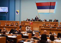 Počela posebna sjednica o nacrtu novog ustava Republike Srpske: Odmah čarke