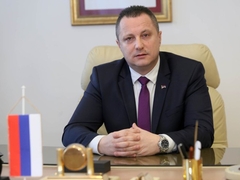 Petričević: Neophodno povećanje plata