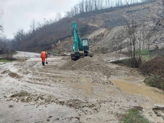 Obustavljen saobraćaj na više puteva