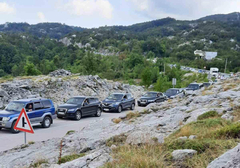 Vozači, budite strpljivi: Pojačan saobraćaj na graničnom prelazu Zupci