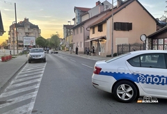 Bijeljina: Motociklom udario pješaka, oboje prevezeno u Urgentni blok (FOTO)